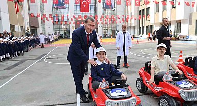 Milli Eğitim Bakanı Tekin: "Her öğrencimiz yılda en az 40 saat sosyal sorumluluk projelerinde yer alacak"