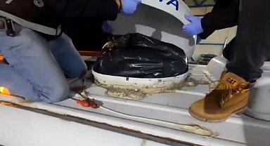 Minibüsün üst kısmından 25 kilo eroin çıktı
