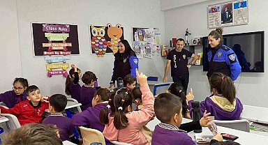 Miniklerin kalplerine dokunmaya devam ediyorlar
