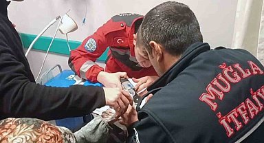 Muğla İtfaiyesinden hastanede 'Yüzük' operasyonu