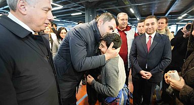 Murat Kurum, Beylikdüzü Kapalı Pazar Yeri'ni ziyaret etti
