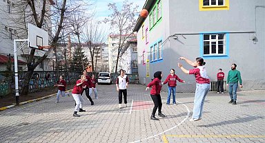 Muşlu altın kızlar bölge şampiyonu oldu