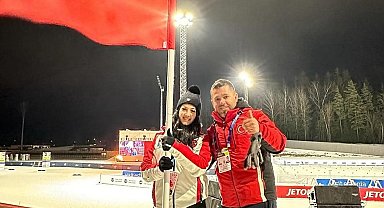 Niğdeli Milli Kayakçı Ebru Tuncer, Türk Bayrağını Estonya'da dalgalandırıyor