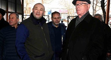 Odunpazarı Belediye Başkanı Kazım Kurt Teksan'da yanan fabrikaya geçmiş olsun ziyareti