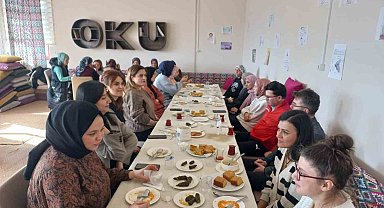 Öğrenciler ninemin tarifleri atölyesinde