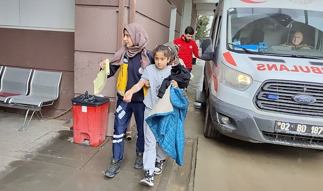 Öğrenciler yedikleri kekten zehirlendi