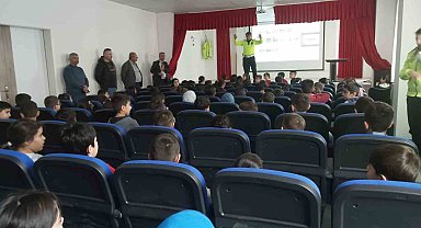 Öğrencilere trafik eğitimi verildi
