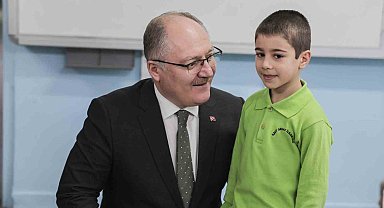 Öğrencinin seçim vaadini Sivas Belediye Başkanı gerçekleştirdi