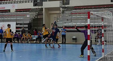 Okul Sporları Gençler Hentbol Türkiye Birinciliği'nde İstanbul ekibi şampiyon oldu