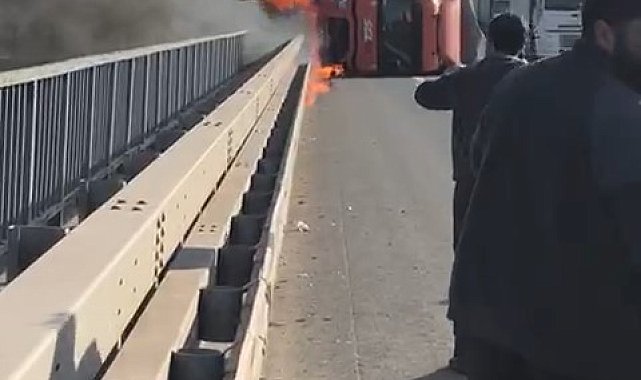 Otobanda kaza yapan tır alevlere teslim oldu...Şoför ölümden böyle kurtuldu