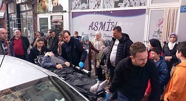Otomobilin 90 yaşındaki yayaya çarpığı anlar kamerada