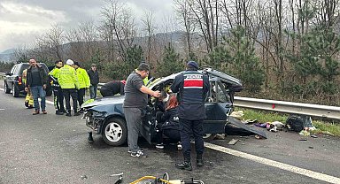 Otoyolda feci kaza: 1 ölü, 2'si ağır 5 yaralı