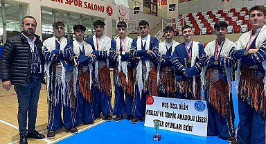 Özel Muş Bilim Teknik Koleji halk oyunları yarışmasında il birincisi oldu