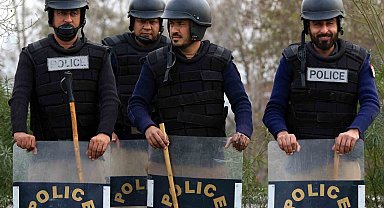 Pakistan'da eski Başbakan Khan destekçilerinin protestoları devam ediyor