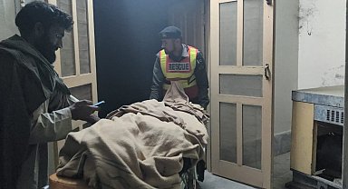 Pakistan'da karakola saldırı: 10 ölü, 6 yaralı
