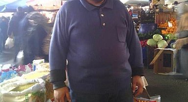 Pazar esnafı tartıştığı arkadaşını bıçaklayarak öldürdü