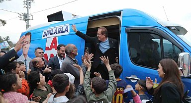 Pekdemir kırsal mahallerde coşkuyla karşılandı