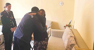 Pençe- Kaplan operasyonunda şehit olan askerin ailesine jandarmadan taziye ziyareti