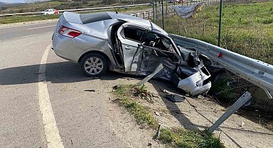 Pendik'te 2 otomobilin çarpıştığı kazada 3 kişi yaralandı