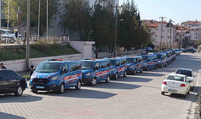 Piyasayı 55 milyon lira dolandırmışlar
