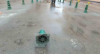 Plastikten sonra demir dubaları da kırdılar