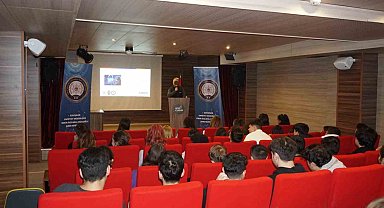 Polis bin 647 öğrenci, öğretmen ve veliye yönelik seminer düzenledi