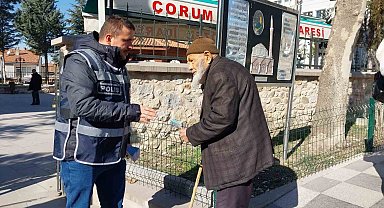 Polis ekipleri dolandırıcılara karşı vatandaşları bilgilendirdi