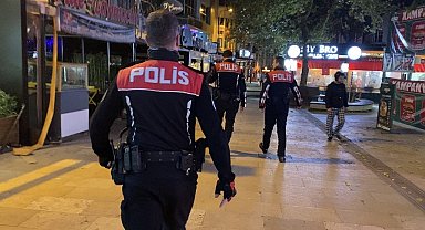 Polisin sokak uygulamasında sahte bandrollü alkol ve uyuşturucu yakalandı