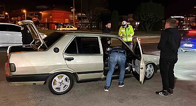 Polisten 10 noktada şok denetim: 981 araç sorgulandı