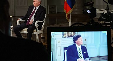 Putin: "Ukrayna heyeti İstanbul'da barış belgesi imzalamaya hazırdı, ancak Johnson onları caydırdı"