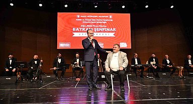 Roman orkestrası çaldı, Başkan Aktaş söyledi