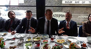 Sağlık turizmiyle ilgili yurtdışından Trabzon'a gelecek hastaların ulaşım sorunlarını konuştular