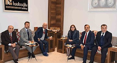Şahin, Kadooğlu'nda nergislerle karşılandı