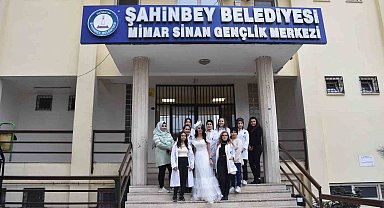 Şahinbey'den yeni evlenen çiftlere düğün hediyesi
