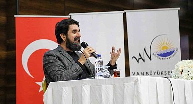Şair ve yazar Serdar Tuncer Van'da söyleşi düzenledi