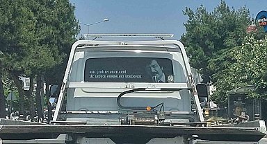 Samsun trafiğinde dikkat çeken araba arkası yazılar