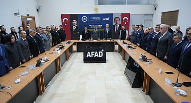 Samsun'da saat 04.17'de depremde hayatını kaybedenler anıldı