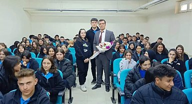 Sarıgöl İlçe Milli Eğitim Müdürü Yıldırak, öğrencilerle buluştu