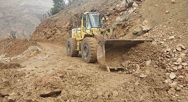 Sason'da köy yollarında genişletme çalışması başlatıldı