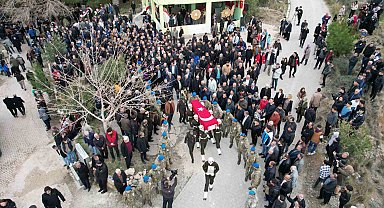 Şehide gözyaşlarıyla son veda