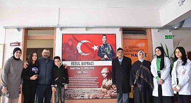 Şehit ailesi oğullarının isminin verildiği okulu ziyaret etti