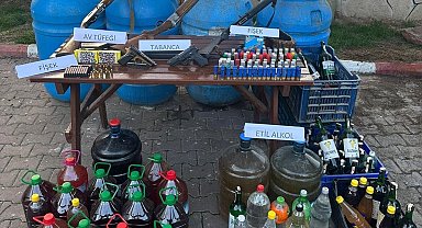Şehzadeler'de jandarmadan kaçak şarap operasyonu