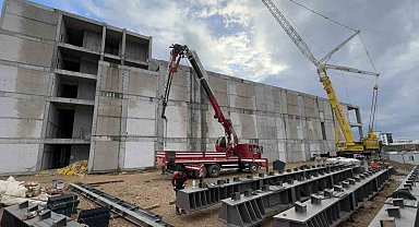 Serik Kongre ve Kültür Merkezi inşaatında duvar imalatları tamamlandı