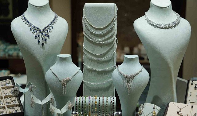 Sevgililer Günü'ne özel takılar Altın ve Mücevher Fırsat Günleri'nde sergileniyor