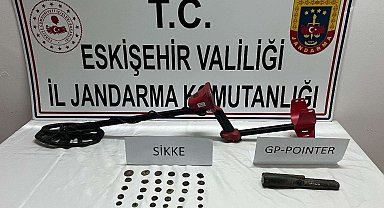 Seyitgazi ilçesinde tarihi eserleri satamaya çalışan şüpheli yakalandı