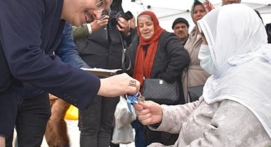 Siirt'te 24 konut kura ile hak sahiplerine teslim edildi