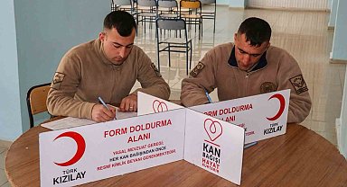 Siirt'te jandarma personelinden 660 ünite kan bağışı