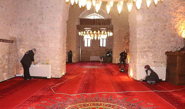 Siirt'te Ramazan ayı öncesi camilerde temizlik çalışması başlatıldı