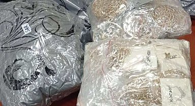 Sıkı sıkı sardılar ama gümrükten geçiremediler