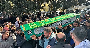 Silahlı kavgada arada kalan çocuk öldü